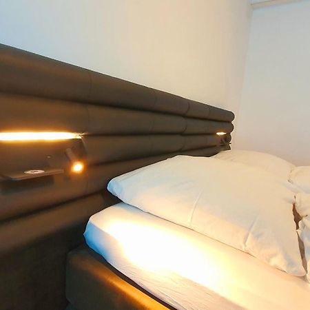 Helles Zimmer Mit Kingsize-Bett 曼海姆 外观 照片